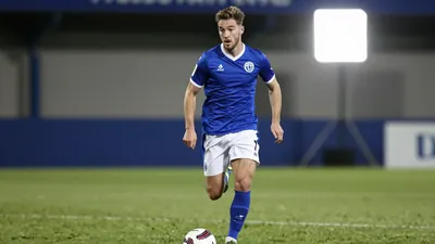 Portsmouth spoil Lincoln City's second-tier homecoming with a 3-1 win, as Ryan Kavuma-McQueen and Adrian Segecic put...