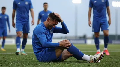 Portsmouth midfielder John Swift will be sidelined for four to six weeks after suffering a non-contact knee injury in...